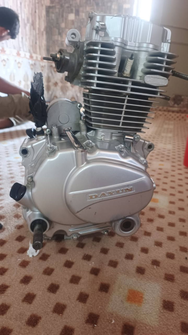 مكينه للبيع كايمه بوشه بستم مستعمله شهر دايوان كلش ناعمه ونضيفه مامفتوحه  برغي ممفتوح بيه سعر 150.   رقمي ***********
