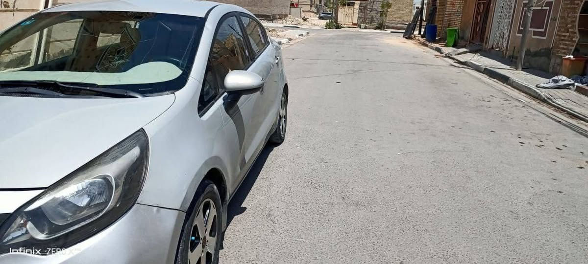 السلام عليكم
كيا ريو 2012خليجي
رقم مثنى مشروع وطني لل 27
مكفوله من الضربه ماعدى شبر بالجاملغ الامامي موضح بالصور  . 
محرك مبدل قبل شهرين تقريبا . 
اكو صوره للمحرك حتى لحد يسالني 1600 لو 1400 
كير خير من الله 
تبريد شغال ❄
حداديه 70٪
كهربائيات100% باتري جريد
سياره مامتعوبه .
مكانها كربلاء
***********
