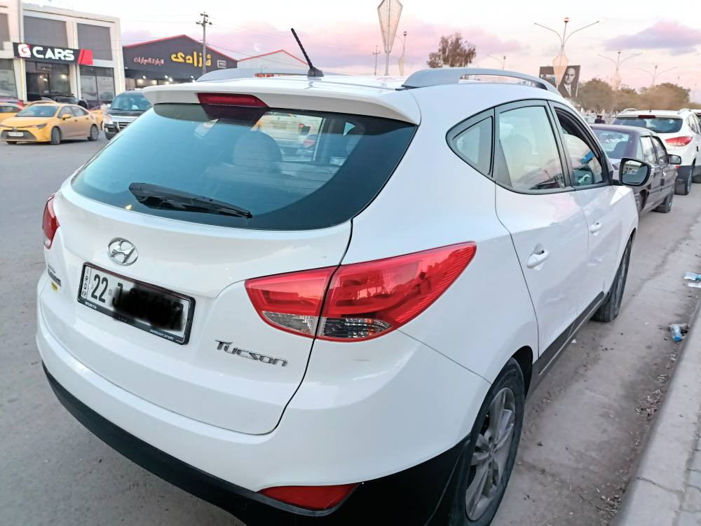 توكسان 2012
كلين لاصبغ ولا ضربه
مكينه مامفتوح ماشي139الف
عنوان كركوك . كوبون بنزين موجود 
سعر145 بيه مجال بسيط
*********** كركوك, العراق
