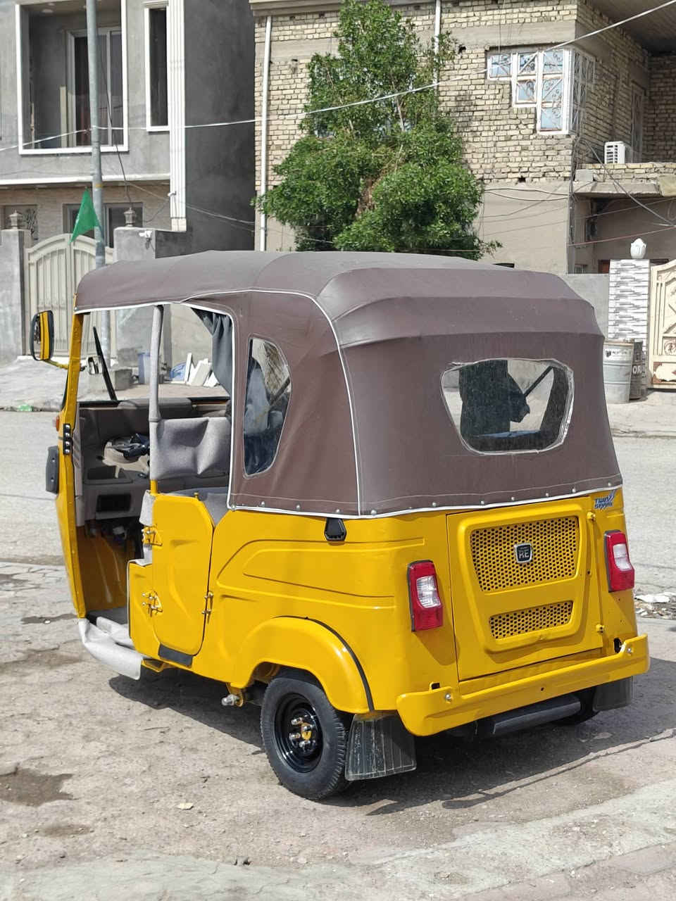 السلام عليكم
تكتك للبيع موديل2021
رقم او سنوية 
مكاني كوت العزة الجديدة قرب المستوصف 

***********
