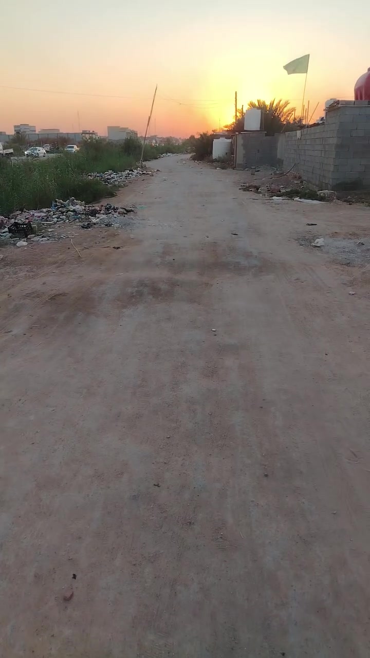 يا الله سلام عليكم بيت 900 متر
علئ طريق الزوار قرب حولي شارع ابو مهدي المهندس 
يبعد عن المام 3 كيلو وبل سياره عشر دقايق البيت مستقبل حسينيه وهاذه البزل طالع امره يصير سايدين 
كربلاء حولي ابو مهدي المهندس ***********
