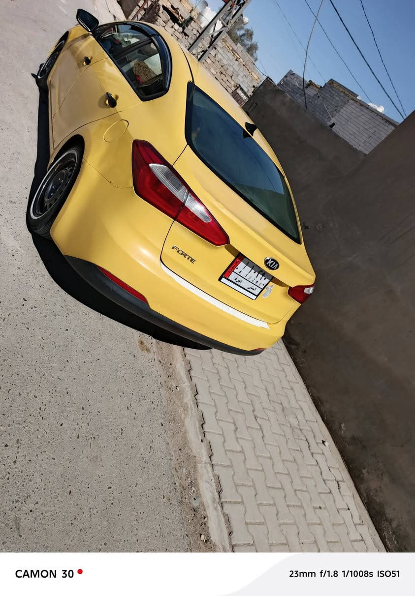 سلام عليكم كيه فورتي للبيع موديل ٢٠١٤ فاصل سياره جاهزه من مكينه وكير وحداديه وتبريد رقمها مثنى سياره مصفره هيئة وغرامات مابيها حادث بسيط سياره ليبل واحد السعر ١٠٥ للعنوان الديوانية الرقم الاتصال ***********
