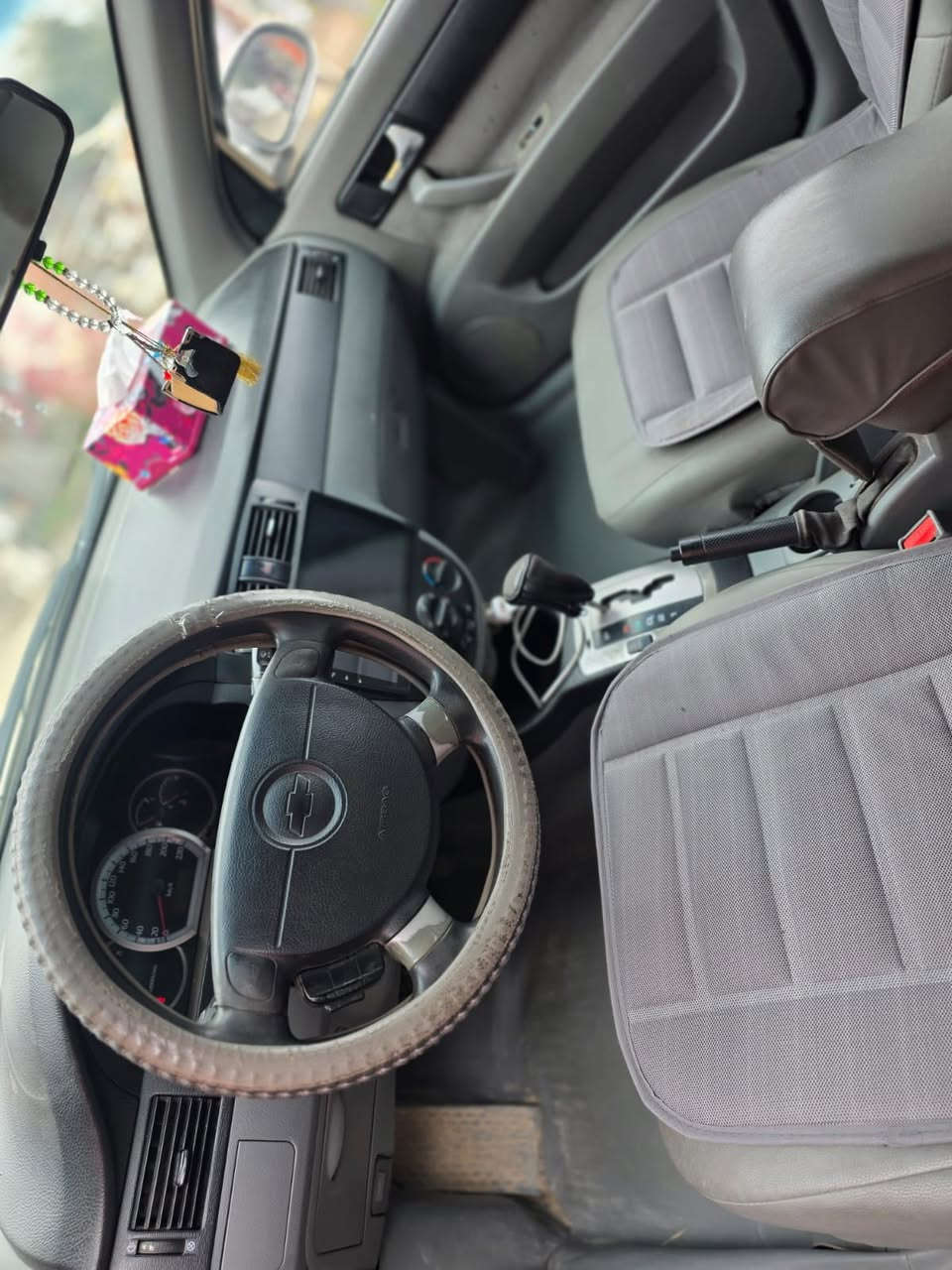 للبيع أوبترا 2009 
قطعتين صبغ  سنوية جديدة حتى 2030 رقم جديد 
سعر 75 ورقة 
رقم ***********
