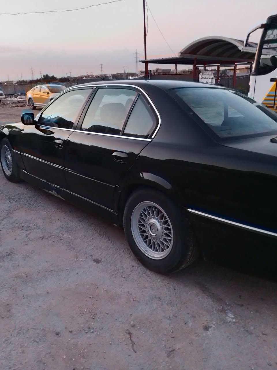 سلام عليكم ورحمة الله وبركاتة 
bmw e38 740i  كاسحه
رقم بغداد جديد 
موديل 95
كير مكينه كفاله
ضفيره مكينه بلاديه ولا جطل
كهربائيات مابيها اي نقص 
تبريد ثلج 
حداديه جديده
غرفتها عوزها ترتيبات بسيطه 
تجي وتشوف بعينك 

للبيع او مراوس 
الاستفسار اكثر ***********
مكان السياره الحله
