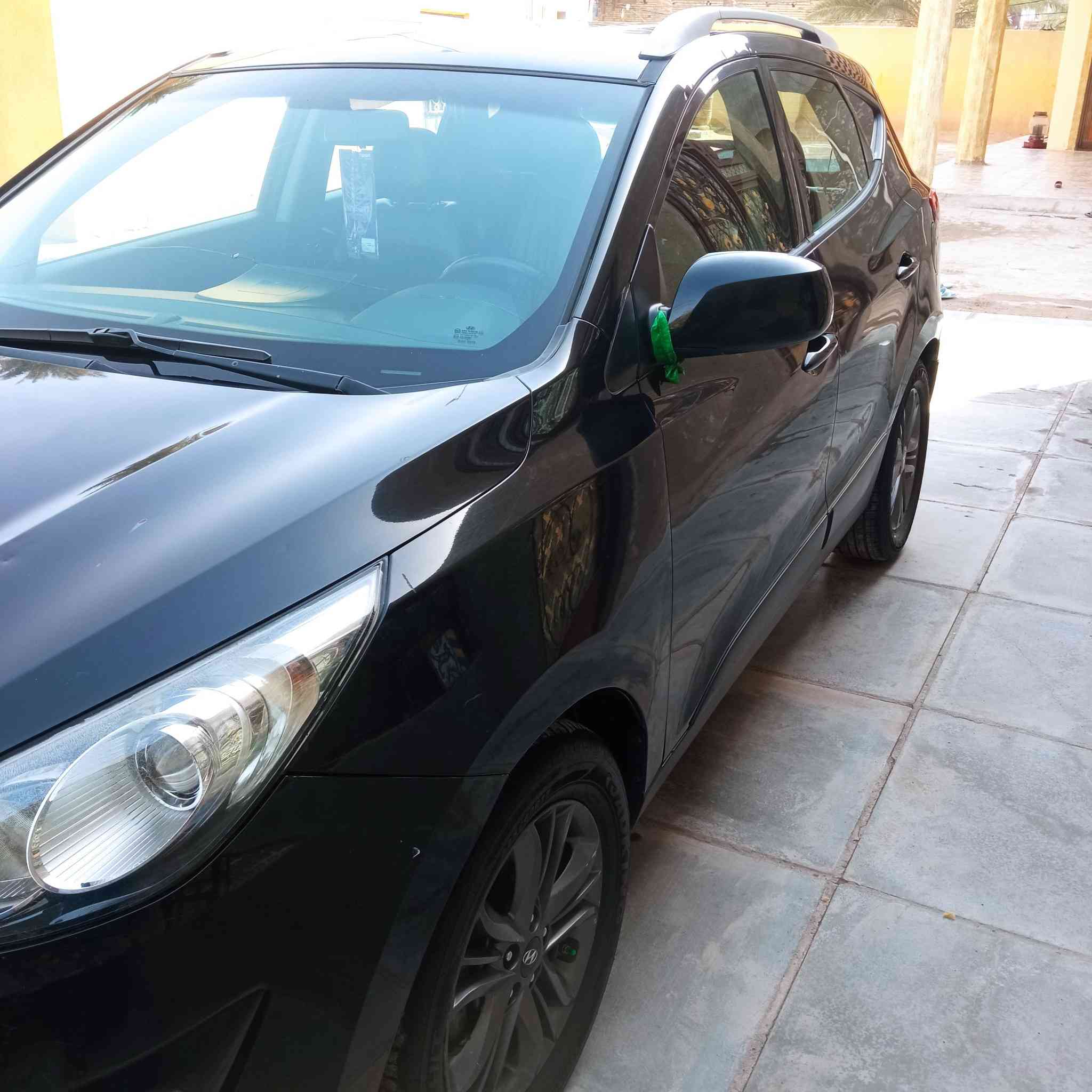 توسان البيع مريكيه حادث جاملغ خلفي السياره جاهزه مكينه 2400رقم بغداد السعر 125وبيه مجال مكان السياره كربلاء المقدسة ***********بيع أو مراوس حسب القناعه
