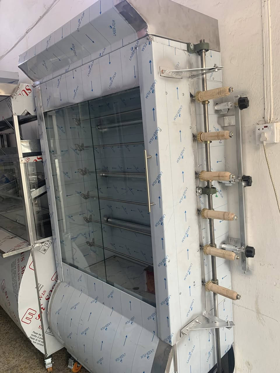 معرض ومعمل كرار البديري 
لتجهيز المطاعم والكافيهات الأفران والفنادق بمعدات جديد الاستفسار ***********اتصال
