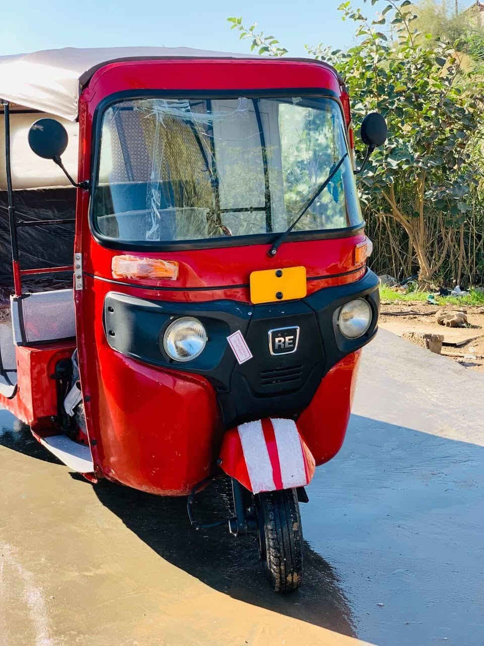 ياالله السلام عليكم تكتك باجاج موديل 18 داخلة ب 19 اوراق المصطفى كاملة للأخير السعر 3800 وبيها مجال بسيط مكاني ورة بوابة الحسينية مال راشدية الحويش قرب مطعم سامان السياحي للاستفسار ***********
