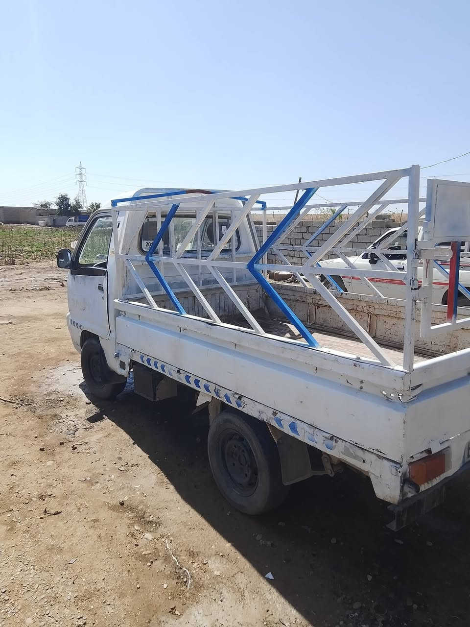 سلام عليكم للبيع فاو موديل الفين وسبعه كير ومحرك و شاصي بشرط
وراق صليه السعر 11 وبيها مجال ***********
