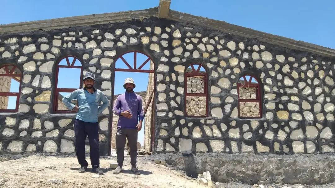 بناء حجر درجه اولى كرسته وعمل واسعار مناسبه ***********
