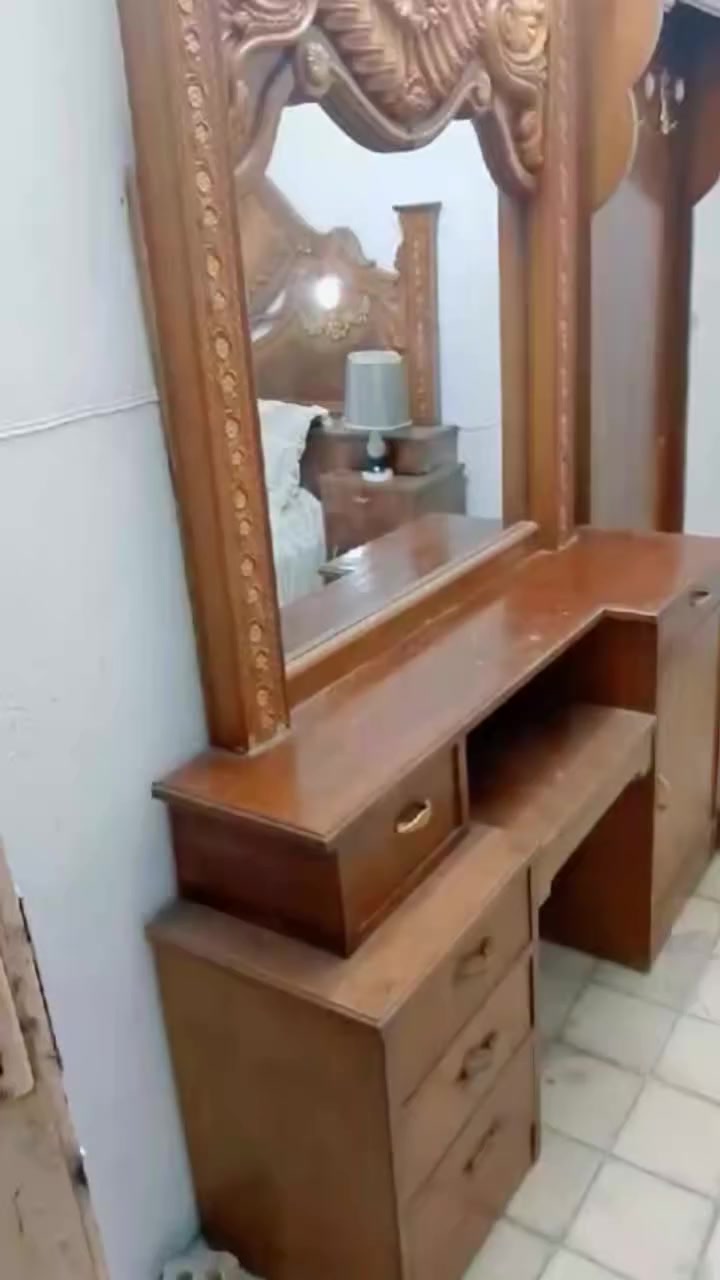 السلام عليكم غرفه للبيع ست ابواب كامله السعر 550 وبيهه مجال بسيط العنوان الكماليه شارع البستان

الاستفسار ***********
