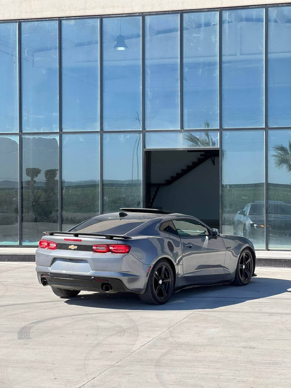 Camaro 2022 sport
فول فول مواسەفات 
تەنها 92 هەزار كیلۆمەتر ڕۆشتووە 
شاشه گه وره بسمه شغال 
رادار حاسه
لايت ليد و زينون 
ده بل گيج ، سلایت
4 مودی صوتي صالنصا 
گير سوكان ده بل گير 
مۆدی Sport normal comfort eco
مه كينه 4 پستن و تۆربۆ
سێ پارچەی بۆیاخە 
سەرەشانسیەکەی کەمێک گرتوە 
رەقەم کاتی لێژنەیە رەفزی مروور 
جارێ رەقەم ناکرێت هتا بریار دێت .
سەیارەکە زۆر خاوێنە 
سعر 105 وەرەقە و کەمێک مجال
شوێن هەولێر
بۆ زانیاری زیاتر نامە بنێرن لەخزمەت دام. أربيل, العراق


**إذا كنت صاحب هذا الإعلان وتريد حذفه لأي سبب، رجاءا أرسل رسالة إلى الدعم الفني**