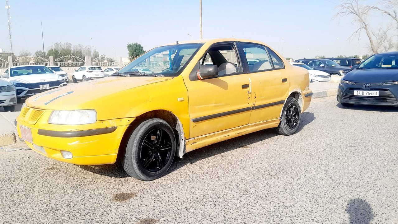 سلام عليكم سياره سمد سياره خير من يم الله سياره حلوه ونضيفه من داخل من كشر بيه تخم تاير سيره تبريد شغال عوزه بس قاز سياره رقم حمر ما ندل راعيه سياره تكفل بس عشار مكان سياره بصره سفان رقم ***********
