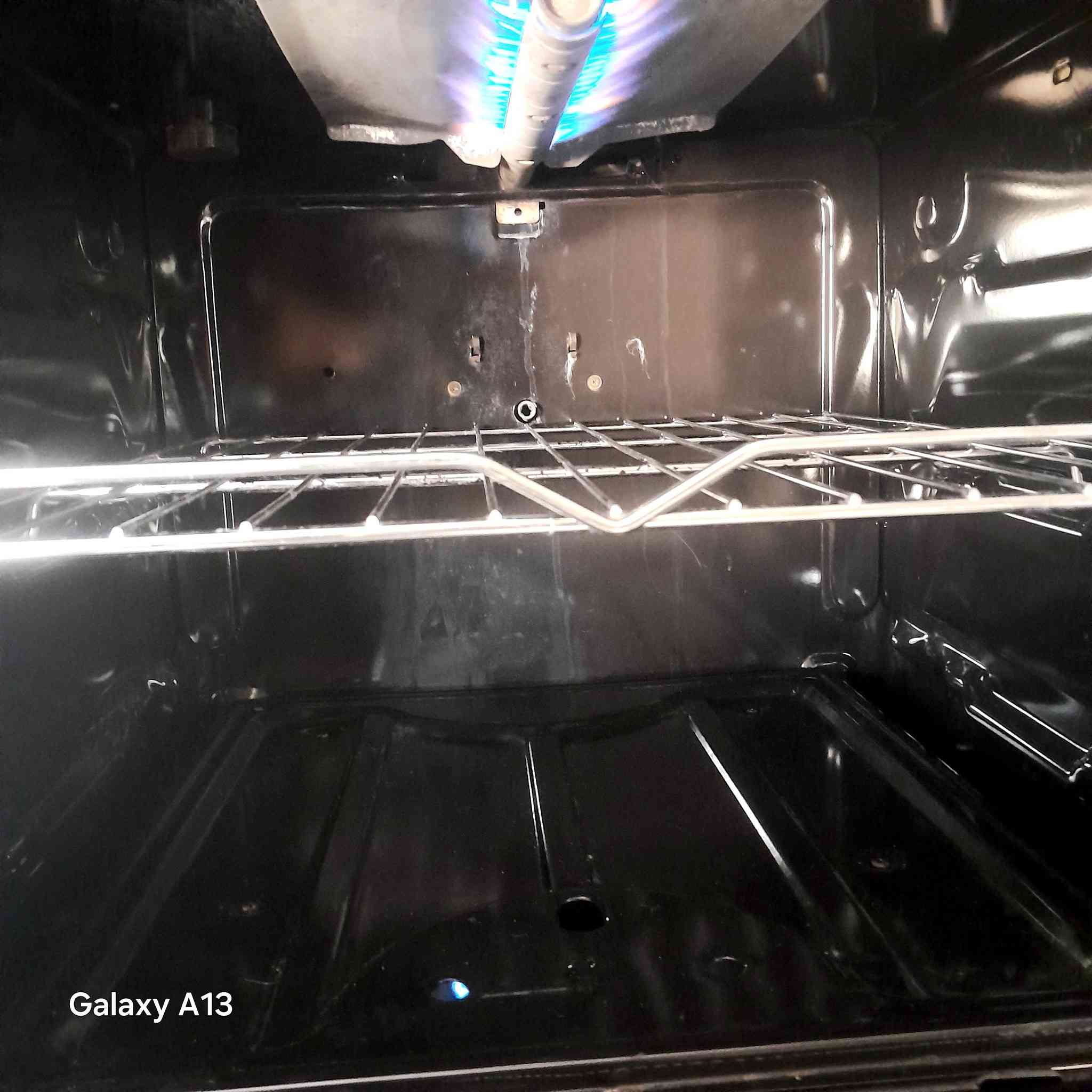 طباخ مصري ٤ مشاعل اخو الجديد استعمال قليل كوله شغال وعلى الفحص العنوان حي النداء شارع المكاتب واتساب مازنجر موجود ***********
