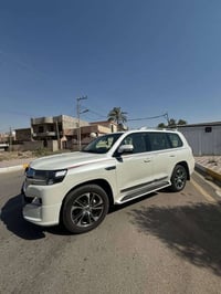 لاندكروز • ٢٠٢٠ • رقم بغداد