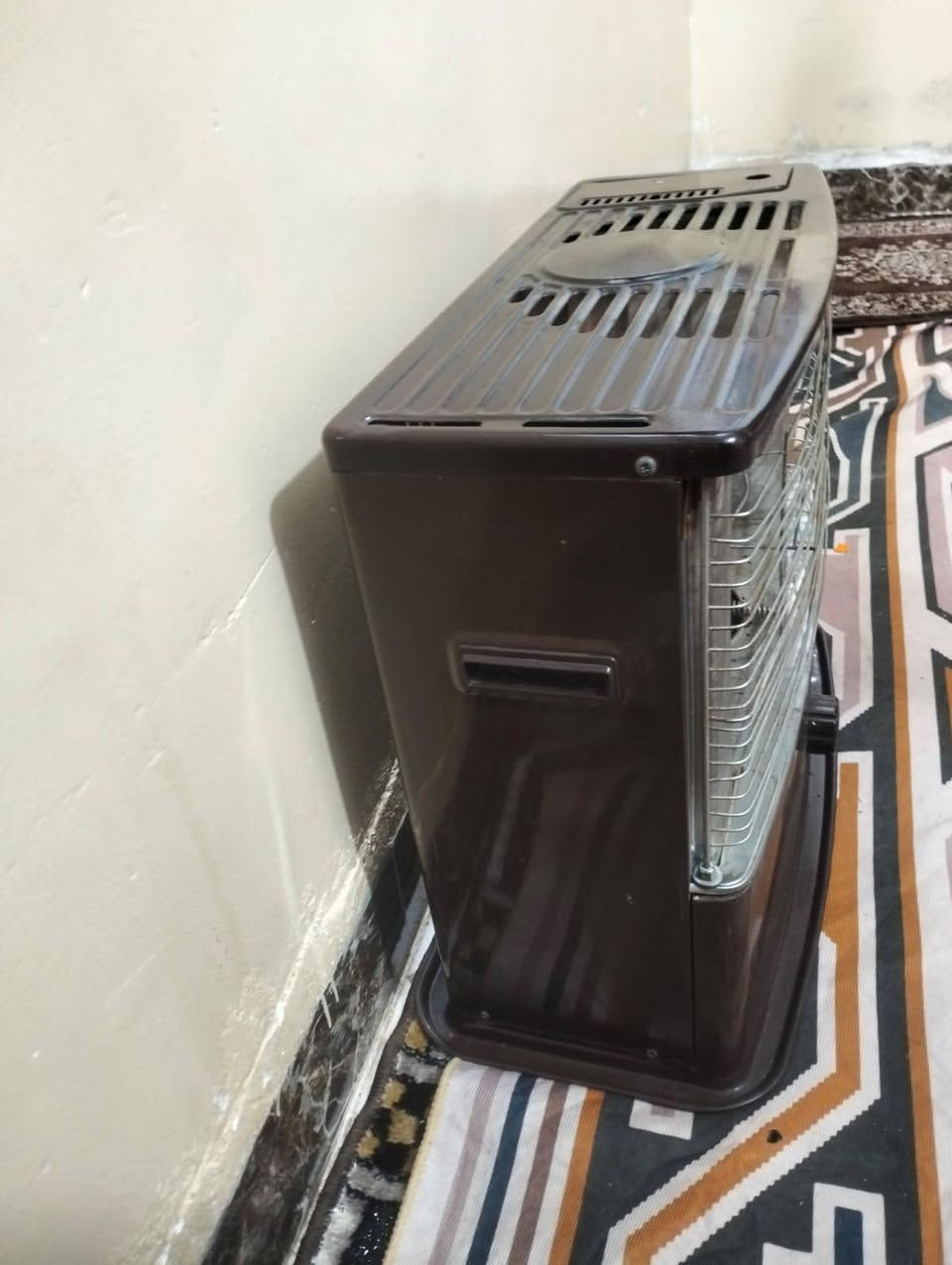 صوبه للبيع نظيفه فتيله جديده اصليه تاخذها بشرط لا هيس ولا غاز السعر٥٥الف الاتصال ***********
