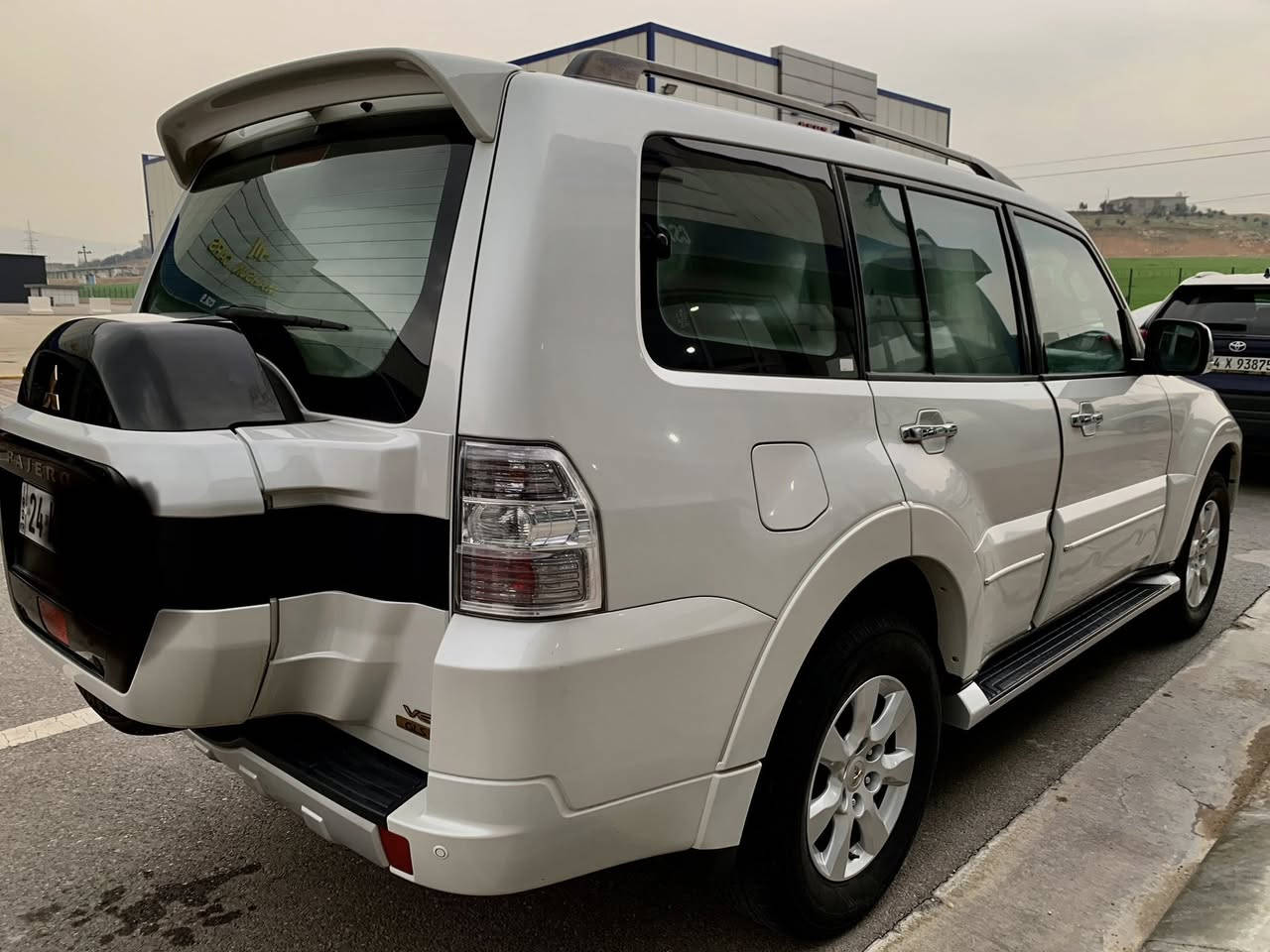 باجيرو  2018
ماشي 58  km
جملوغ  صبغ 
محرك 3000 
مواصفات 
صقف فتح 
الون داخل  بيجي 
سعر 205$$
***********
