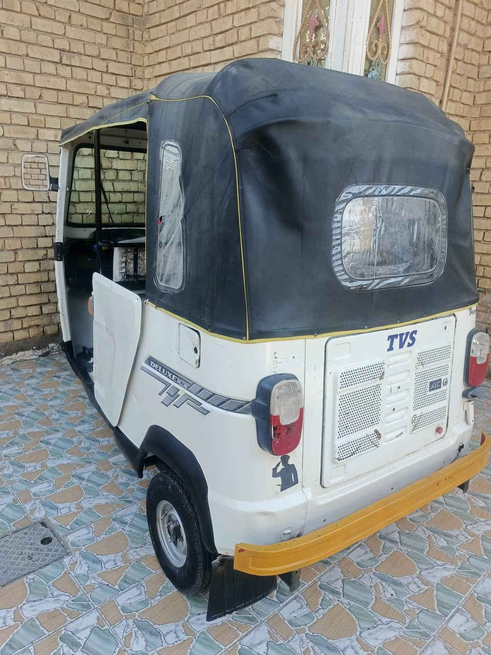 للبيع تكتك 22تيفيس رقم واسط تكتك مكفوله بس خياسات معمرات ***********
