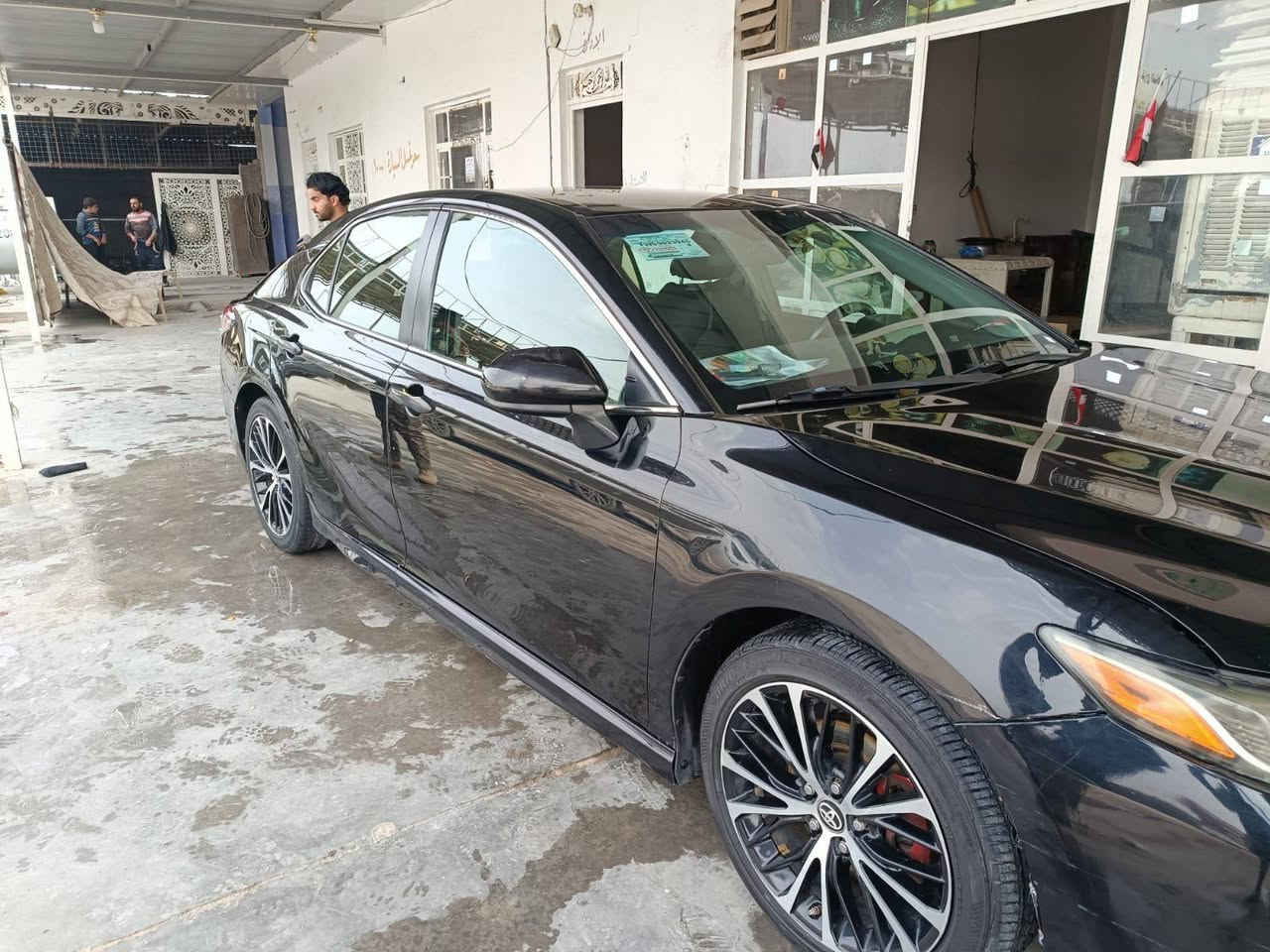 السلام عليكم
للبيع فقط 
كامري موديل ١٨ اس اي معروفه موصفاتها لون اسود  رقم بغداد الجديد سنويه وهزة جديدة بأسمي شخصيا حادثها جاملغ وبنيد صور الحادثها وسونار بالمنشور  مكانها النجف خان النص 

السعر ١٤٥ وبيها مجال ***********
