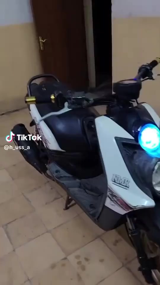 للبيع... موديل ١٣
الدراجه رنبه مصالهه هواي من نازله  
سعر 1100 أوراق كامله من معرض ومنفيز 
متواجد خاص مكاني بغداد محموديه


**إذا كنت صاحب هذا الإعلان وتريد حذفه لأي سبب، رجاءا أرسل رسالة إلى الدعم الفني**