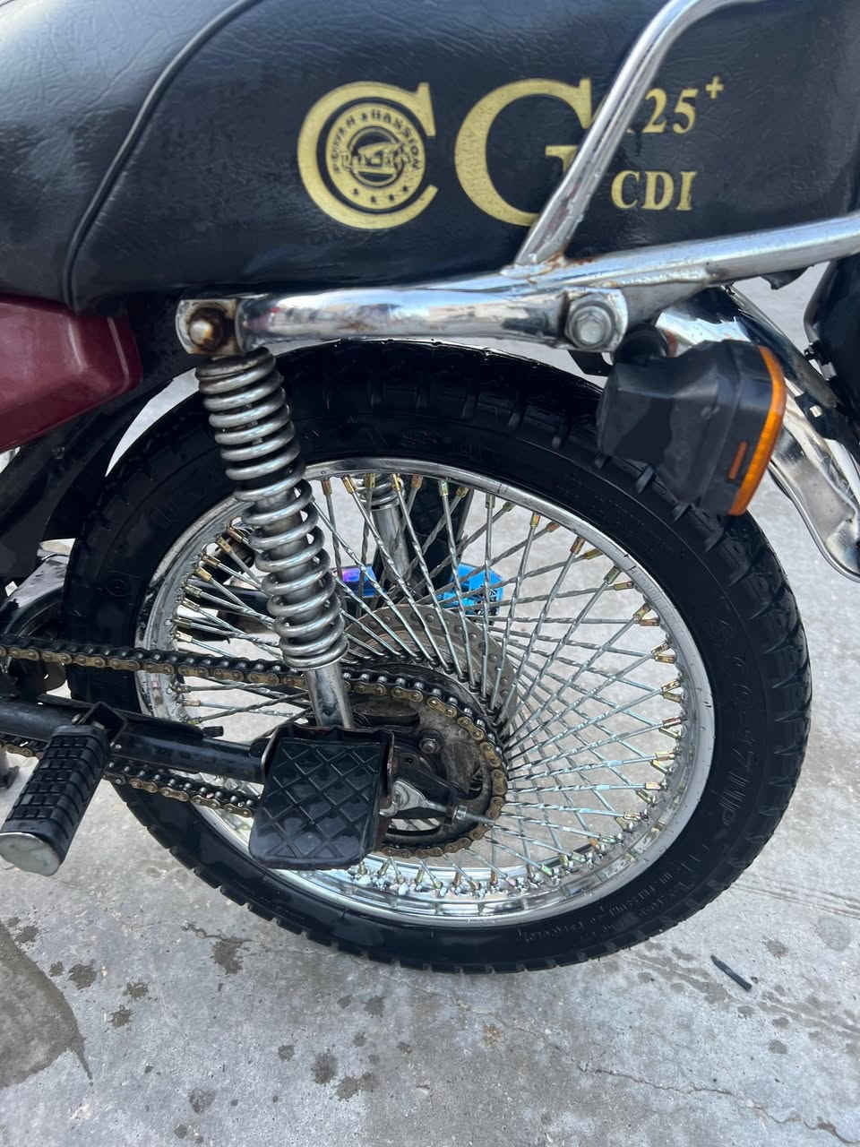 تايكر 20مكينه كبس مامفتوح شلعه معدل و حيل ناعمه صالنصه رياضي من شركه SCسعر خاص
رقم ***********
