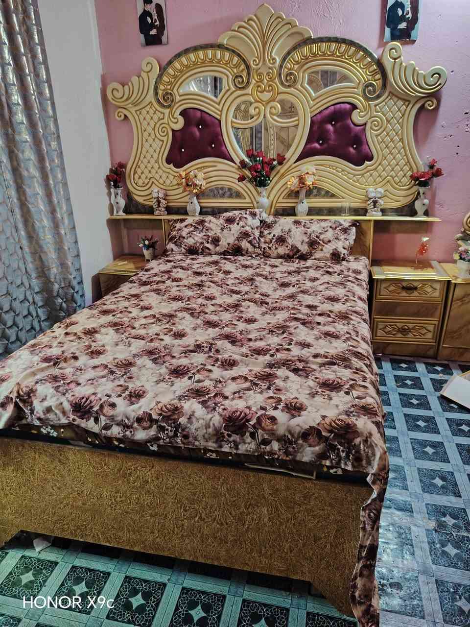 غرفه خشاب مستخدمه قليل مكاني واسط عله طريق المطار السعر مليون ونص وبيهة مجال ***********
