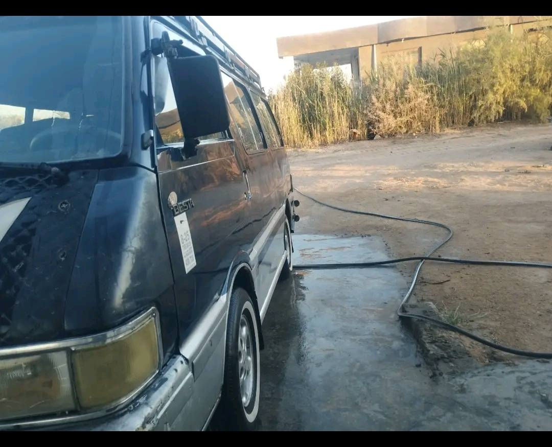 كيا بستا للبيع 
موديل 94تحويل مباشر 
السياره نضيفه
وجديده 
مكفوله كفاله عامه
السياره جديده رقم الهاتف ***********
