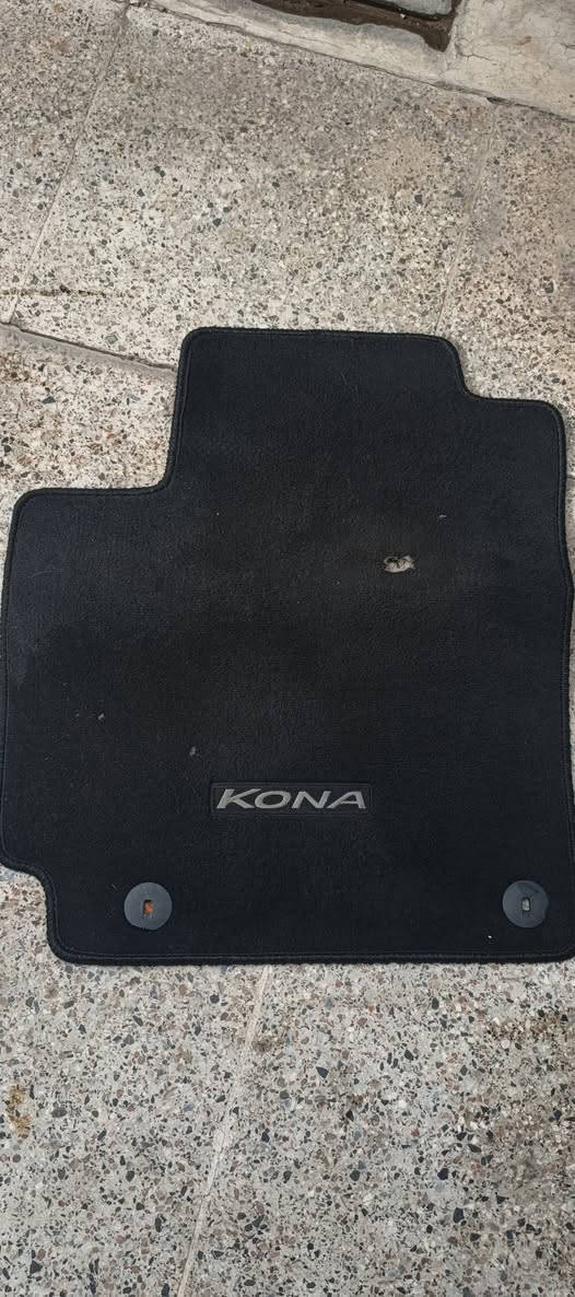 السلام عليكم
گاعيات كونا بلادي كاربت مستعمل شي بسيط 4قطع ترهم من مديل 2020 وفوگ 
للتواصل فقط واتساب ***********
السعر 25 الف وبيهة مجال للطيبين ان شاء الله
العنوان بغداد حي العدل
