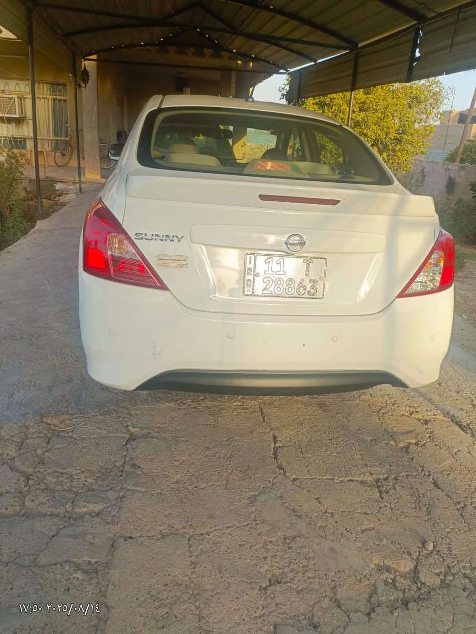 للبيع
موديل 19 
نظيفه جدا كفاله عامه بس بارد بالباب الخلفي 
107$ 
رقم بغداد الجديد تحويل ثاني يوم
اتصال 
***********9
واتس 
***********
