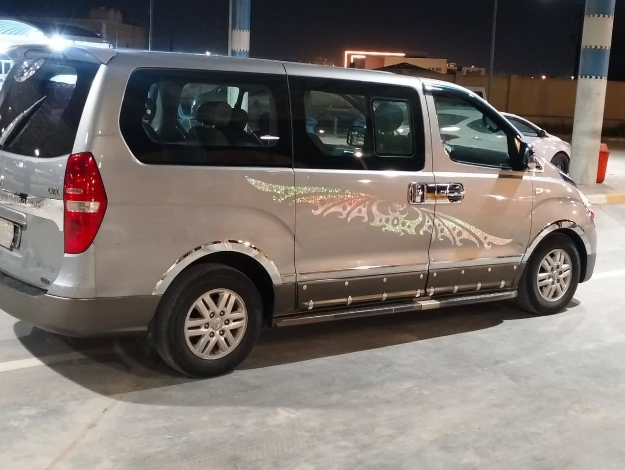 سلام عليكم ستاركس للبيع مسكر اصل كير اوتماتيك موديل 2012 رقم بصره الماني مشروع وطني سياره جاهزه السعر 170 وبيها مجال 
***********
