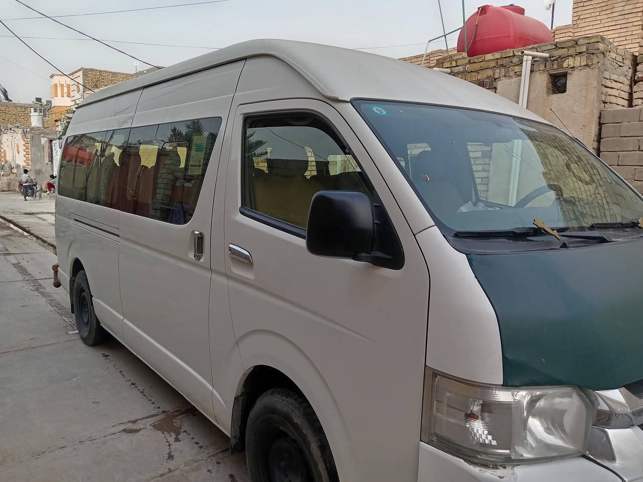 هايس للبيع موديل 2016 مكفوله كفاله عامه ماعده طخه بسيطه مال قمريه مكينه مامفتوحه سنويه بسمي رقم بغداد عنوان السياره ذي قار سوق الشيوخ السعر ب٣٠٠ وبيه مجال للاستفسار الاتصال ***********
