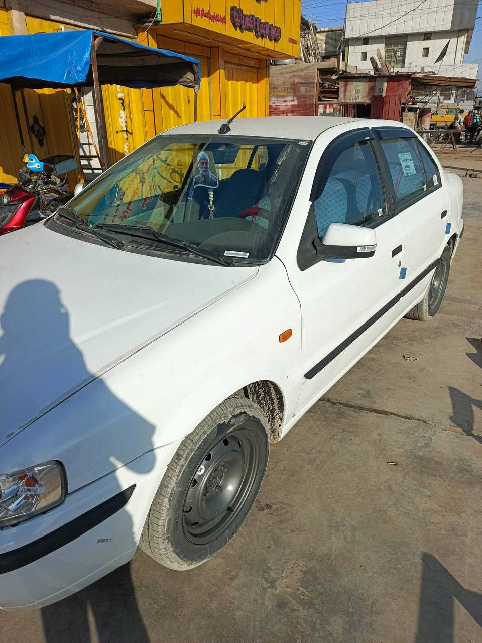 سلام عليكم سمند 2012  رقم/ بغداد انكليزي سيارة جاهزة من كل النواحي داخلة هزة جديدة قبل شهرين تحويل مباشر السيارة بسمي اني اكاتبك عقد مروري شرط كهربائيات شلع شغالة ماكو نقص سنتر لوك تدفئة تبريد شغالة دشبول كلة شغال تايرات زوج اماميات جديد الدوس معمرات جدد وهلال واحد معمر فقط كشنات بعدهن مال الشركة غرفتها كلش حلوه ويالة مصبوغة حراري لون فيلي تحكم مري ماسحات زراكات حساس باب تخم سماعات ناطق كلة شغال وجديد ماشية/ 74 الف السيارة مكينه وكير خير من الله ترايك 160 للبصرة شرط تفتر وترجع بدون ماطفي وين متوكف تاخذفلوسك سيارة على ايدي مرتبها مال جناي السعر/ 50 وبيها مجال انشاء الله للشراي مكاني بغداد فلكة حي النصر للتواصل  *********** ومتواجد على الوتساب
