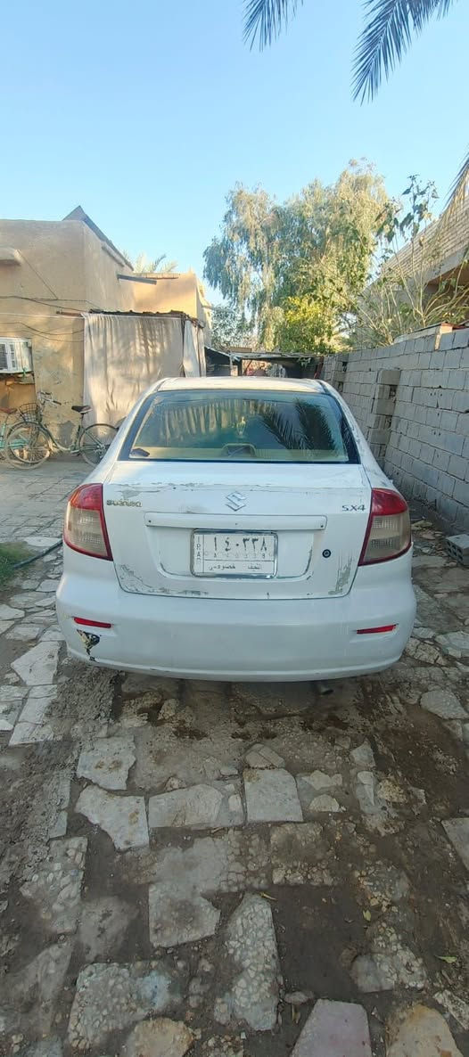 السلام عليكم سيارة نوع سازوكي موديل 2010 مكينه 1600 كير اوتماتيك بيها اثر جراد من الشمس مكينه لاتنقيص لاتبخير سنويه ساقطه من 2019 سيارة نضيفه مكفوله من الضربه سعره 50 وبيه مجال حك الجيه ***********
