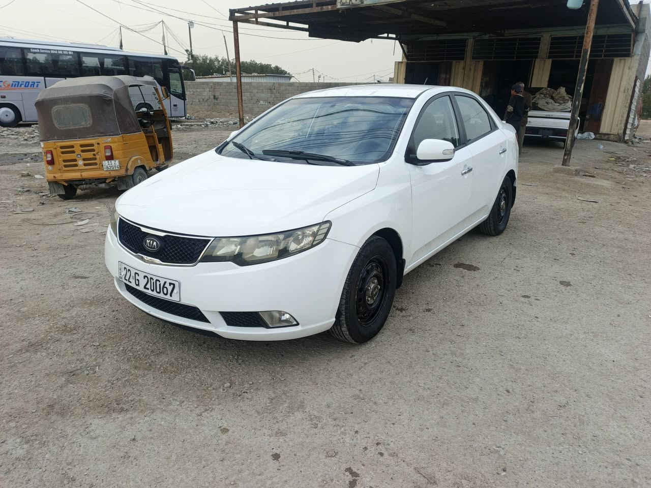 سلام عليكم سيراتو خليجي البيع موديل 2012 مكينه 1600 كير اوتوماتيك بيها مكانات مصبوغاا  المكان بغداد رقم الهاتف ***********
