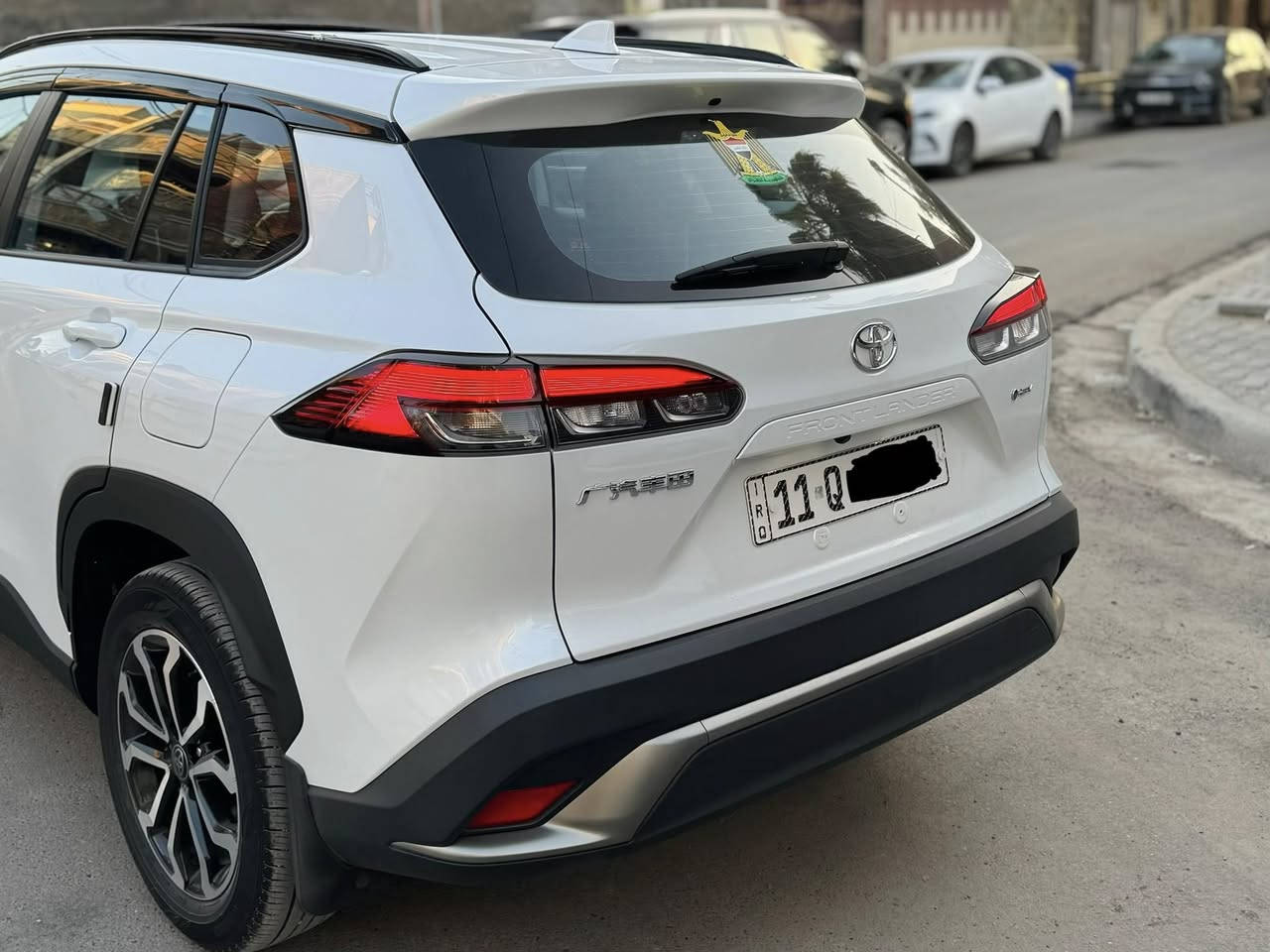 السلام عليكم
فروت لاندر فئة S
موديل 2025
ماشيه 8الف كيلو 
فول مواصفات ١/١ :
كشنات جلد 
فتحه سقف سلايد
لايت لد خمس عدسات 
بك لايت لد
كرسي السائق كهرباء
جنطه كهرباء
رادار امامي جانبي وحساس خلفي 
اوتو هولد
هاند بريك بصمه
لد اناره داخليه للسياره
كشنات جلد اسود
 عازل حراري للجام
وبعد مواصفات الفول كلها بيها

السعر 28مليون و 250 الف 
بي مجال بسيط 
***********
واتساب
مكان السياره بغداد الوزيرية
