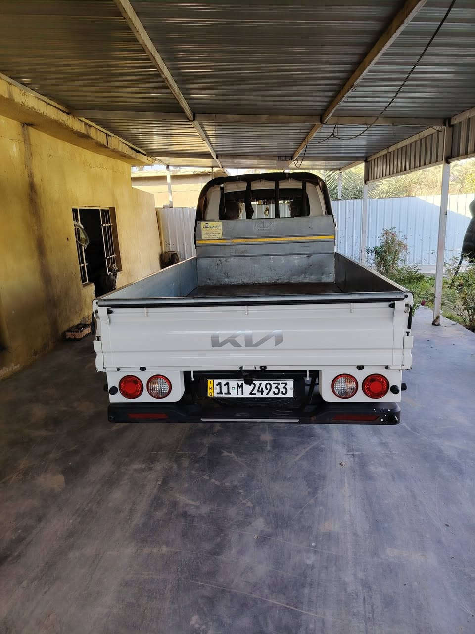 السلام عليكم سياره كيه حمل موديل 2024  مكفوله كفاله عامه رقم الهاتف ***********
