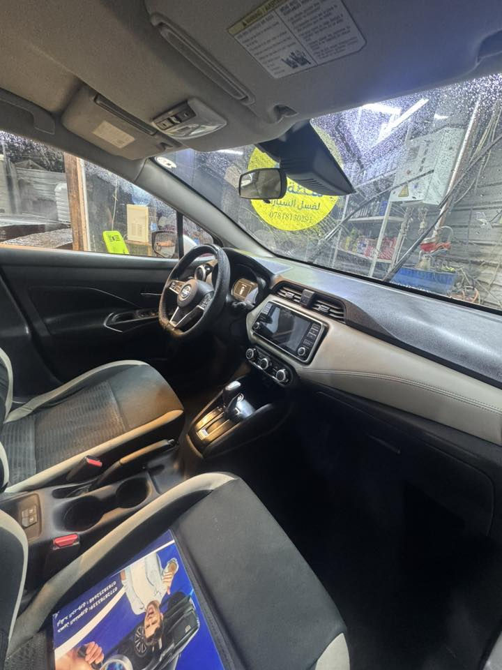 سلام عليكم للبيع نيسان فيرسا 2020 حادث امريكا بسيط بيها هنا صبغات مثل مو موضح بسونار سياره حلوه وجديده ترابها ناعم كلش تبريد ثلج مكينه كير خير من الله 
مكان السياره بابل حله السعر ١٠٥ عجبك السعر اهلا وسهلا ماعجبك على راسي علق تعليق حلو واعبرها 
رقم التلفون ***********
