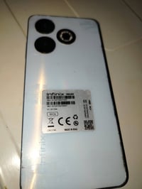 عندي هذا تليفوان لبيع نفنكس سمارت8 السعر 75 هاذة رقمي 07778391042