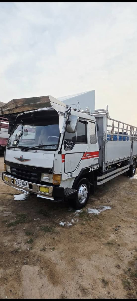 فوصة ستة وربع بلاد مكينة ١٧ عادي موديل ٩١ جاهزة حدادية وكهربائيات ومكينة لا تنقيص ولا تبخير رقم ديوانية إنكليزي ب اسمي تحويل سنوية مجددة ال ٢٨ 
السعر ١٣٠
استفسار***********
