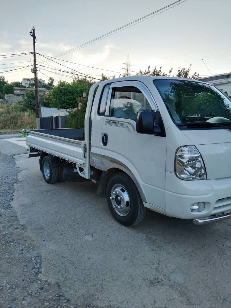 کیای4000مۆدێل 2012بێ بۆیاخ هه یکەلێکی جوانی هه گێڕومەکینەوعەکسل وشانسی بەشەرت سەنەوی وڕەقەمی تازەیە تا2031 تەبریدە شەش تایەی تازەی لەژێردایە تایەی دواوەی 14یە چرکەی تیانییە ماڵی دۆستە...ژ.م..
*********** السليمانية, العراق
