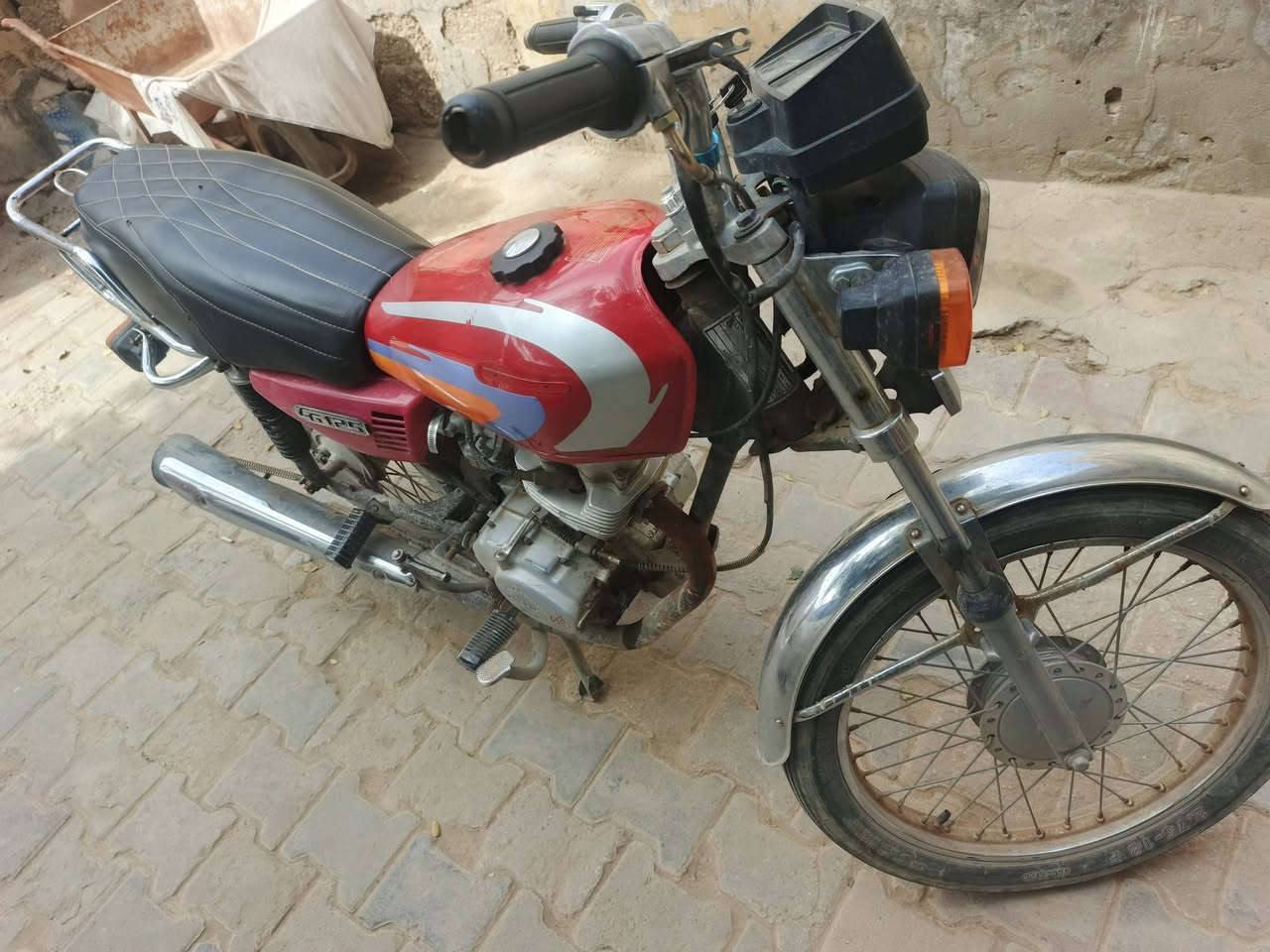 سلام عليكم دراجه اربعه كير للبيع السعر 350 
مكان كربلاء حي العسكري العابد ***********
