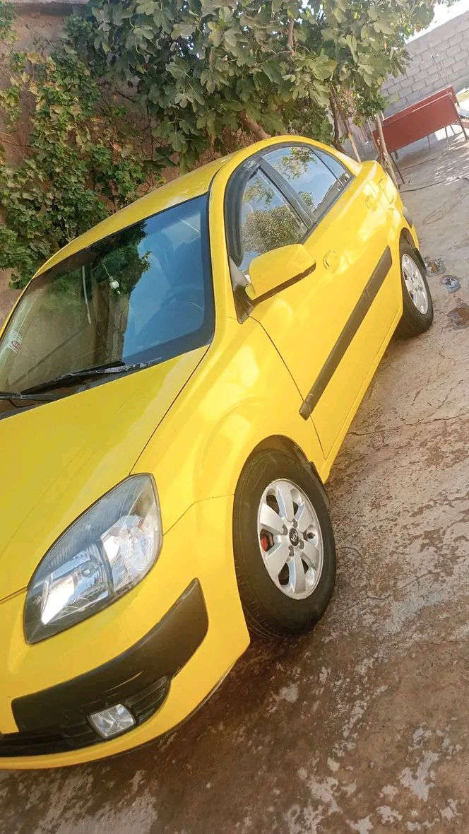 كيا ريو 
موديل 2009
وارد كوري 
رقم بغداد تحويل بالموصل شرط التحويل
محرك 16كير شرط
كابون بانزين بيها 
مبدل جاملغ الكدام بدون دواخل 
تحكمات ستيرن وشاشه وكامره 
جوم كهرب 
السعر 92 وبيها مجال
رقم ***********
***********
