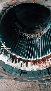 لسنا الوحيدين ولكننا الافضل ضمان ستة أشهر عمل موقعي
السلام عليكم لف وصيانه  كافة وجميع احجام روس التوليد موقعيا  والماطورات الكهربائية والغواطس بكافه أحجامها مع ضمان 6 اشهر نور الكهربائي *********** نعمل كافة محافظات ***********
