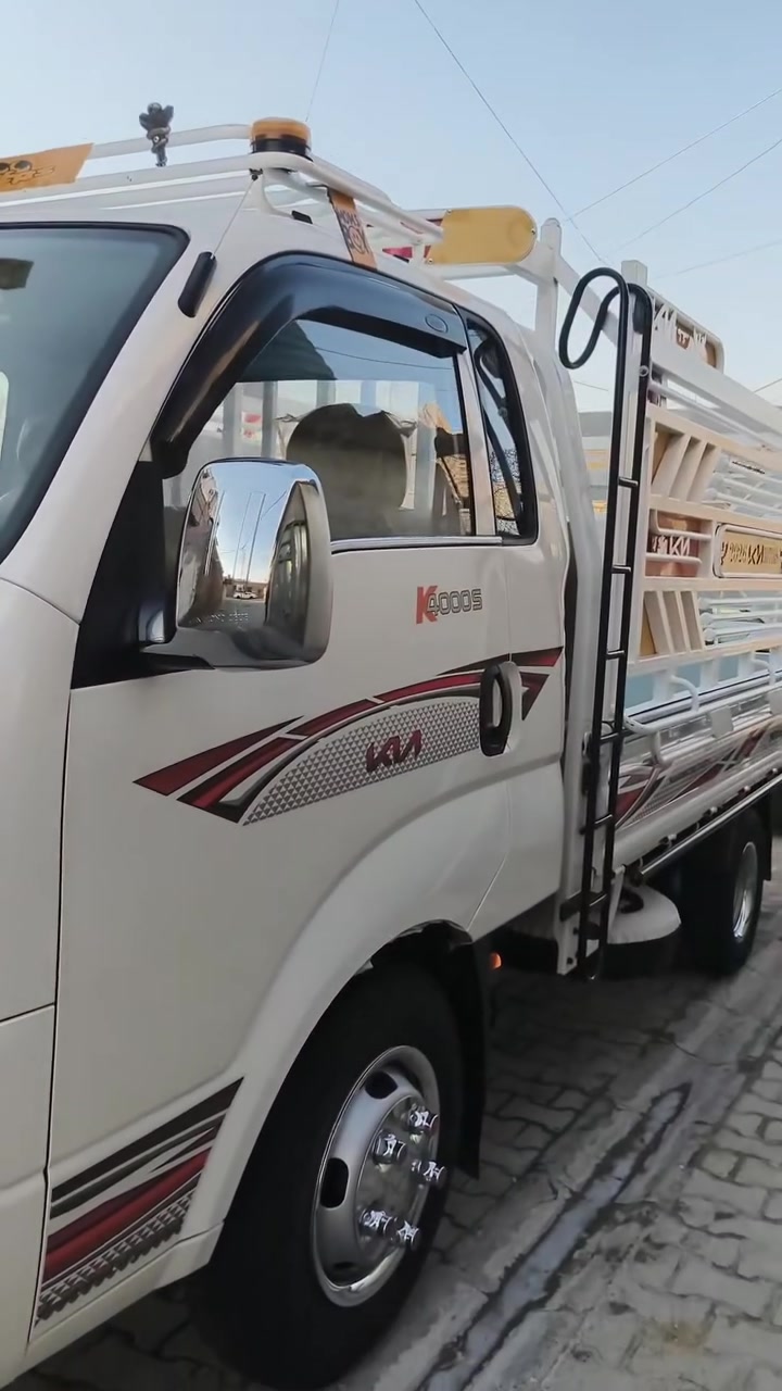 سلام عليكم كيا بنكو فحل موديل ٢٠٢٥ فول سستم كفالة عامة سيارة نضيفة تبريد تفج تحويرة محجر تانكي ١٢٠ محور الجبير دبلوم شاشة كبيرة دبلو تحكم ستيرت دبل ايرباك العنوان بصرة سيارة جاهزة للخير تريد هي  أو بدون محجر رقم الهاتف ***********
