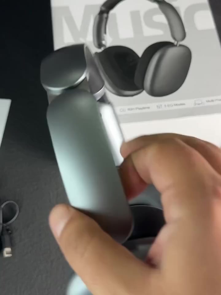 🎧 مو مجرد سماعة… هاي تجربة فخامة بصوت خيالي!

إذا تريد صوت نقي + عزل ضوضاء يخليك بعالمك الخاص 👑

هاي سماعة Y02 Music هي اختيارك الصح!

✨ المميزات:

 • 🔇 عزل ضوضاء (Hybrid ANC) – ودّع الإزعاج

 • 🔋 بطارية توصل لحد 60 
ساعة استخدام

 • 🎶 صوت Hi-Res نقي وعالي 
الجودة

 • 🎛️ 5 أوضاع صوت تناسب 
مزاجك

 • 🔄 تربط على جهازين بنفس 
الوقت (Multi Point)

 • 💎 تصميم فخم وخفيف ومريح

🔥 متوفرة باللون الأسود الأنيق & الوردي الراقي

📦 توصيل لكل المحافظات

💬 احجز الآن قبل ما تخلص الكمية!

#اكسسوارات_موبايل
#ايفون
 #reels 
#العراق
 #سماعات

#سعرها ٢٥ الف

#توصيل ٥ الف


**إذا كنت صاحب هذا الإعلان وتريد حذفه لأي سبب، رجاءا أرسل رسالة إلى الدعم الفني**