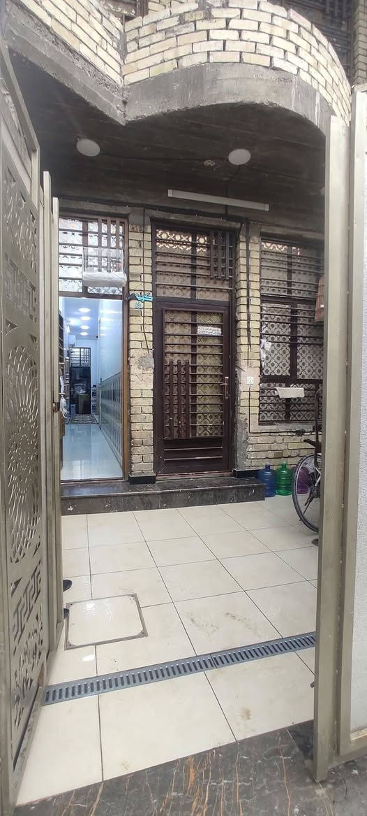 الدار للبيع
مساحه البيت 100
بيت كلشي مرتب بناء حديث 
البيت طابو زراعي سند 25
المنطقه البلديات الصحفين حي الامير قرب مدرسه زين القوس 
االسعر 150 وبي مجال 
الاستفسار انتصل علي هاذه الرقم ‏‪0771 435 8549‬‏
