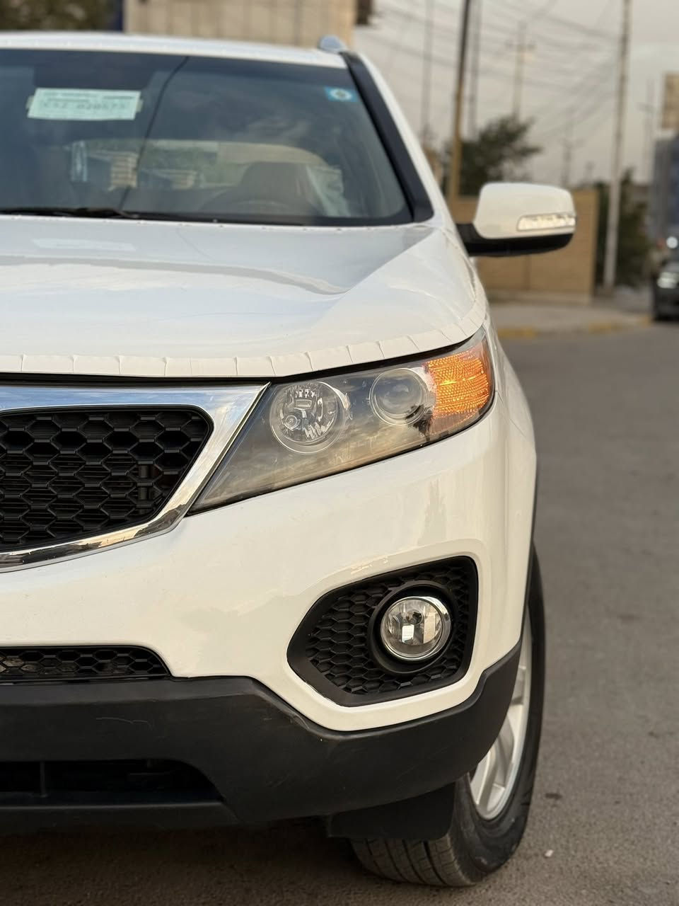 كيا سورنتو 2012 خليجي ( السياره جديده )
استلام الشركه الدوليه السياره جاهزه من كل النواحي ومكفوله من الضربه والصبغ ومن كلشي عدى 3 رصعات مسحوبات pdr 
ماشيه  88 الف 
المواصفات نص فول 
داخل بيجي 
7 راكب 
محرك 4 سلندر 2400
فول تحكم استيرن 
السياره جديده وجاهزه من كلشي 
تراي شرط زيرو 
رقم بغداد دولي بسمي 
مكان السياره بغداد الكراده 
رقمي ***********
