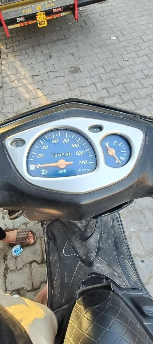 سلام عليكم دراجة سكنس مكينه كايم لا تبخير ولا تنقيص تشتغل باتري كاعد هندر خارط جيب باتري وشغل كوم حديد. لاستفسار ***********
بغداد مدينة الصدر
