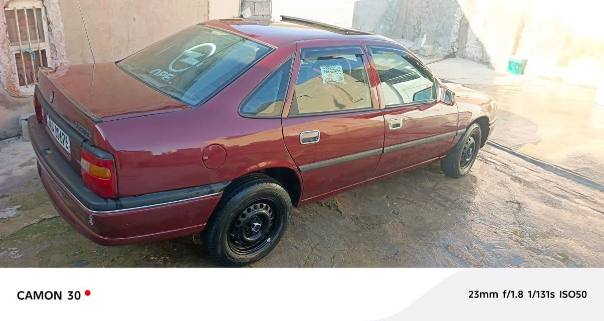 السلام عليكم اوبل فكترا للبيع حجم 20 كير عادي موديل 92
كير محرك شرط صدر شرط سياره مابيه اي عيب 
السعر 42 وبيه مجال حك الجيه   رقم موبايل 
***********
