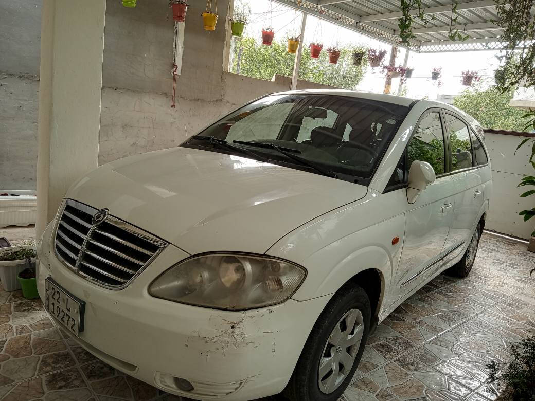 سانك يونك موديل 2011 اوتوماتيك تبريد وتدفئة ممتاز ٧راكب VIP باسمي سنوية نهاية 2030 هزة جديد كهربائيات كلة شغال  وبي بطاقة بانزين مكاني كركوك حي العسكري للبيع او مراوس السعر 90وبي مجال بي ثلاثة قطع صبغ بسيطه سياره شواصي وتكم ودواخل كله مكفول رقم الموبايل *********** كركوك, العراق
