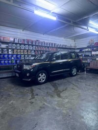 يا الله من رخصت الادمن المحترم لاندكروز 2010VXR مواصفات لكزز معروفه😜 5...